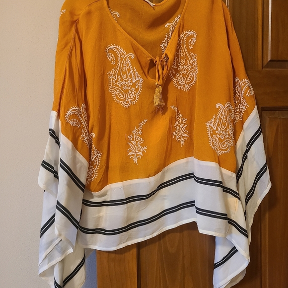 Anthropologie Floreat Bohemian cape-style blouse, size L - Picture 3 of 4